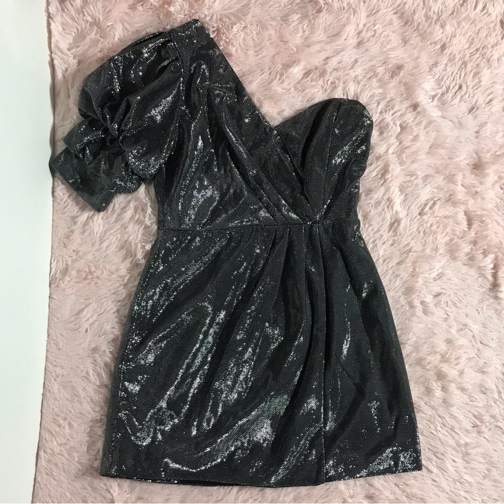 Do+be manhattan one shoulder puff sleeve metallic dress
